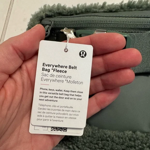 NWT lululemon fleece belt bag - Picture 6 of 12